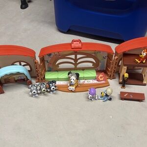 Cozy Animal Friends Playset with Red and Green Accents